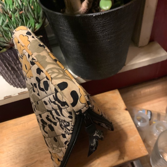 Vera Bradley Protective Tablet Small Case - Picture 5 of 5